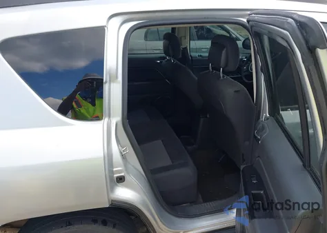 2013 Jeep Compass Sport из США, поврежденный, VIN 1C4NJDBB5DD245402